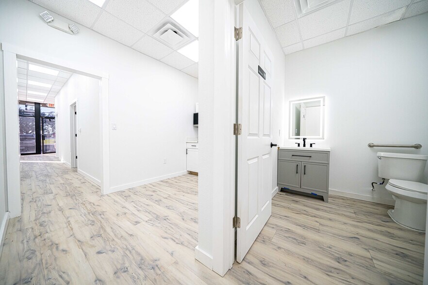 More Photos Of 3606-3622 S Tyler St, Dallas Unknown For Lease