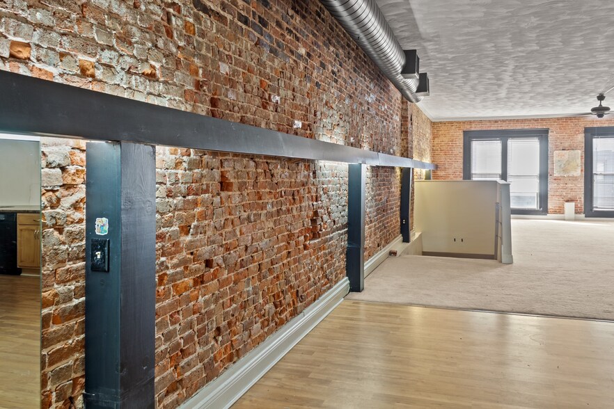 More Photos Of 312 S Main St, Jonesboro Loft Creative Space For Sale