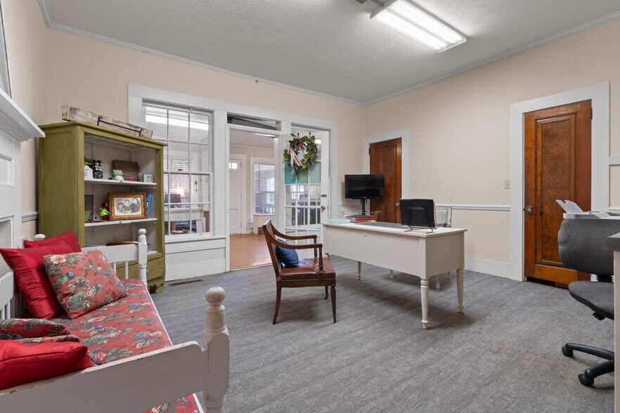 More Photos Of 104 W Broad St, Wedowee Medical For Sale