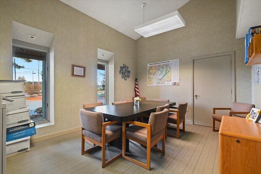 More Photos Of 1904 PA-940, Pocono Pines General Retail For Sale