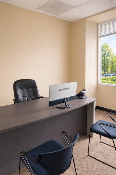 More Photos Of 20 Pidgeon Hill Dr, Sterling Medical For Lease