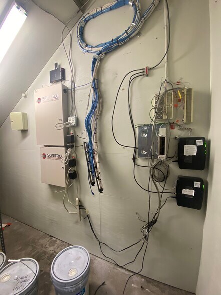 More Photos Of 7030 Wespark Cir, Beaumont Warehouse For Lease