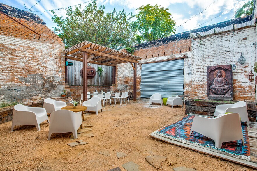 More Photos Of 4312 Elm St, Dallas Office Residential For Lease