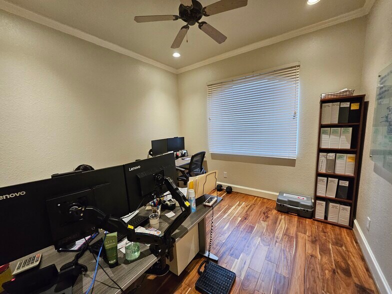 More Photos Of 1804 Snake River Rd, Katy Medical For Lease