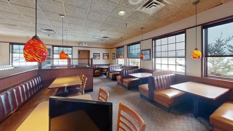 More Photos Of 2010 Overland Ave, Billings Restaurant For Sale