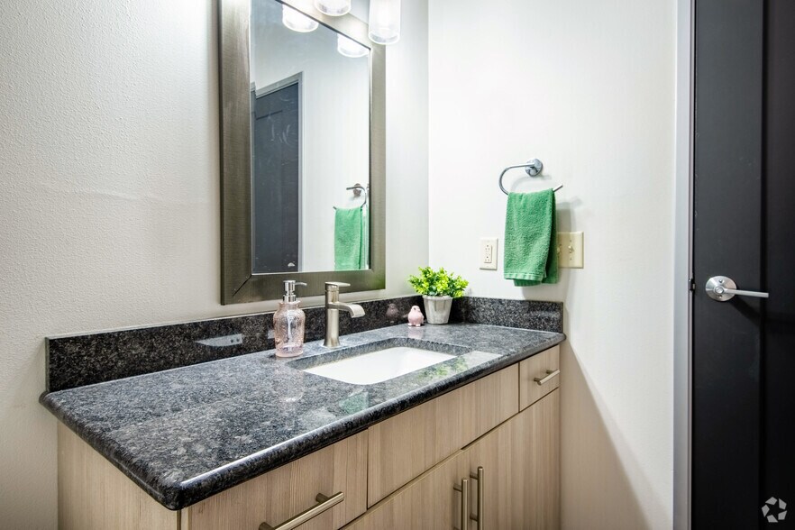More Photos Of 320 W Broadway, Monona Apartments For Lease