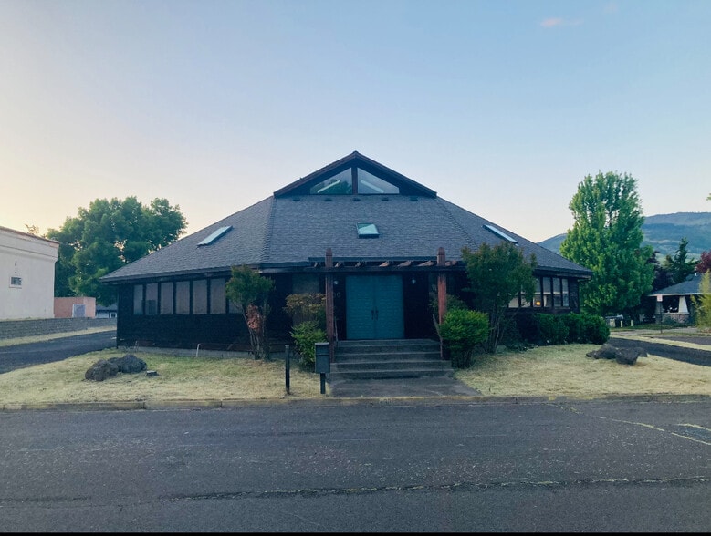 More Photos Of 400 Williamson Way, Ashland Office Residential For Sale