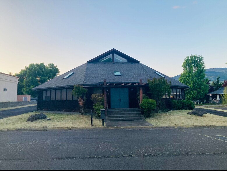 More Photos Of 400 Williamson Way, Ashland Office Residential For Sale