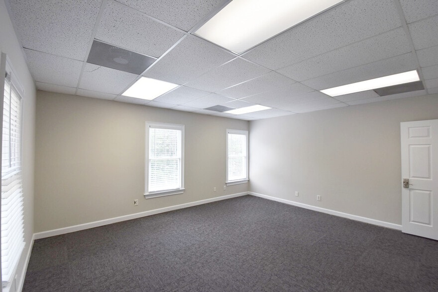 More Photos Of 116 Peachtree Ct, Peachtree City Medical For Lease