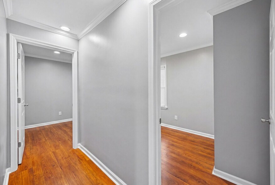 More Photos Of 275 E Henry St, Spartanburg Office Residential For Sale