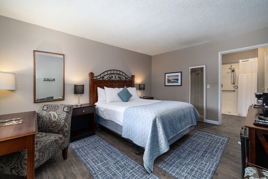 More Photos Of 1072 Ski Run Blvd, South Lake Tahoe Hotel For Sale