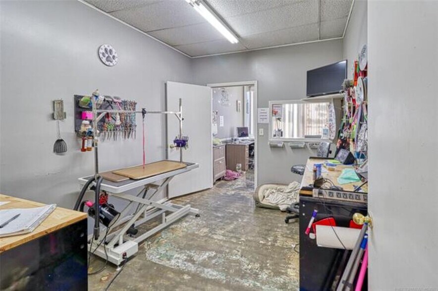 More Photos Of 111-117 S Main St, Eufaula Office For Sale