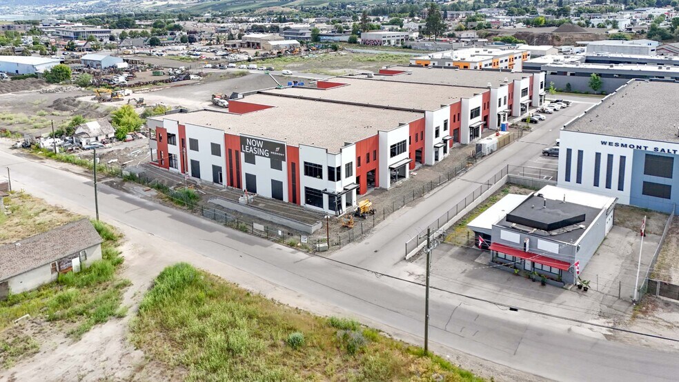 More Photos Of 4605 34 St, Vernon Distribution For Lease