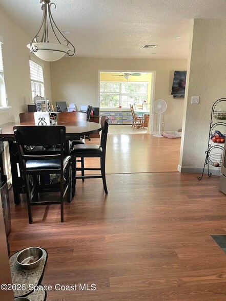 More Photos Of 2625 Garden St, Titusville Office For Sale