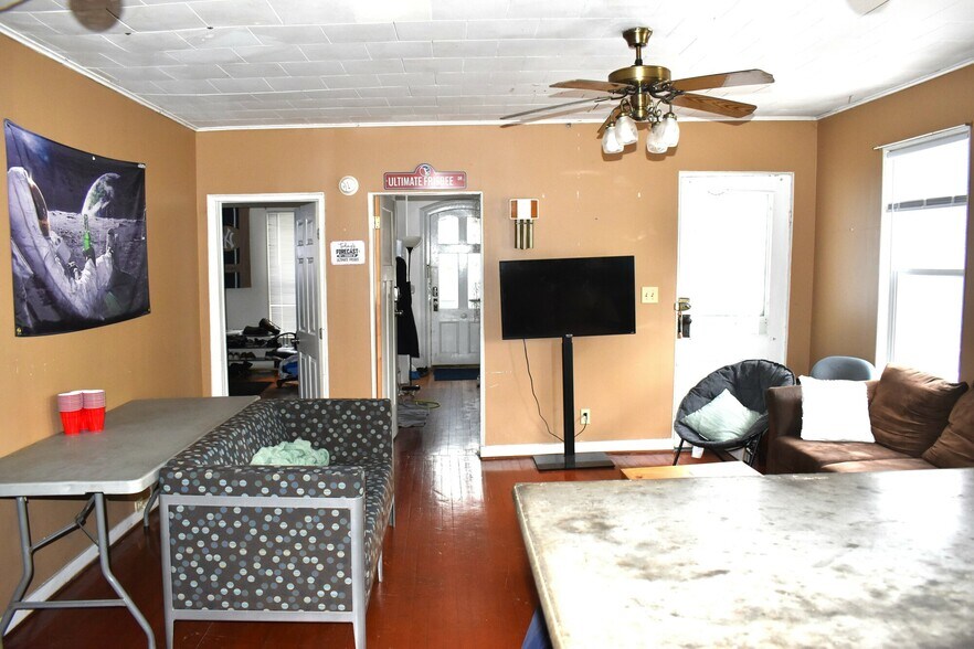 More Photos Of 51 Seminary Ave, Binghamton Apartments For Sale