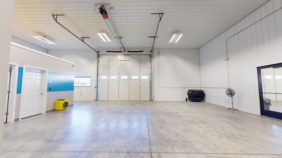 More Photos Of 3088 Gabel Rd, Billings Flex For Sale