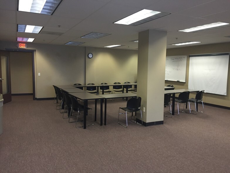 More Photos Of 525 NE Oregon St, Portland Office For Lease
