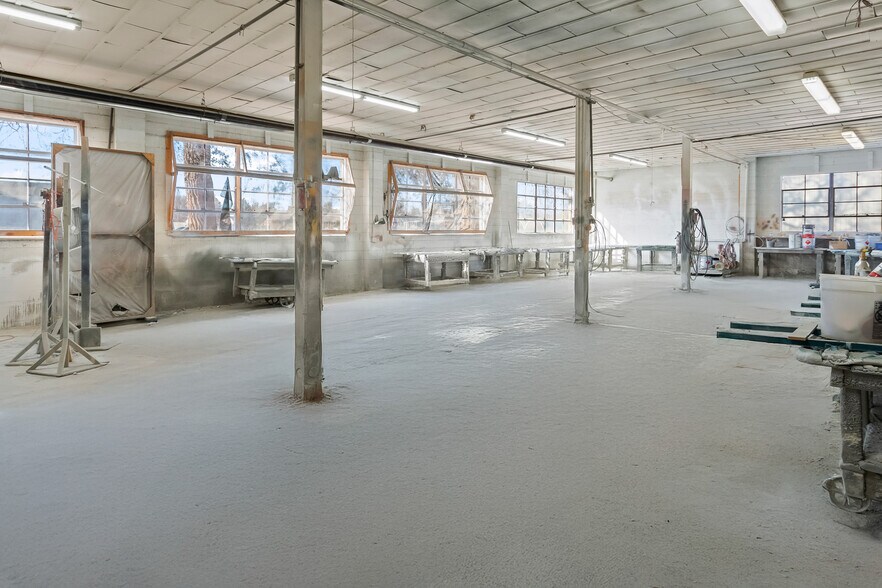 More Photos Of 2332 4th Ave, Greeley Manufacturing For Sale