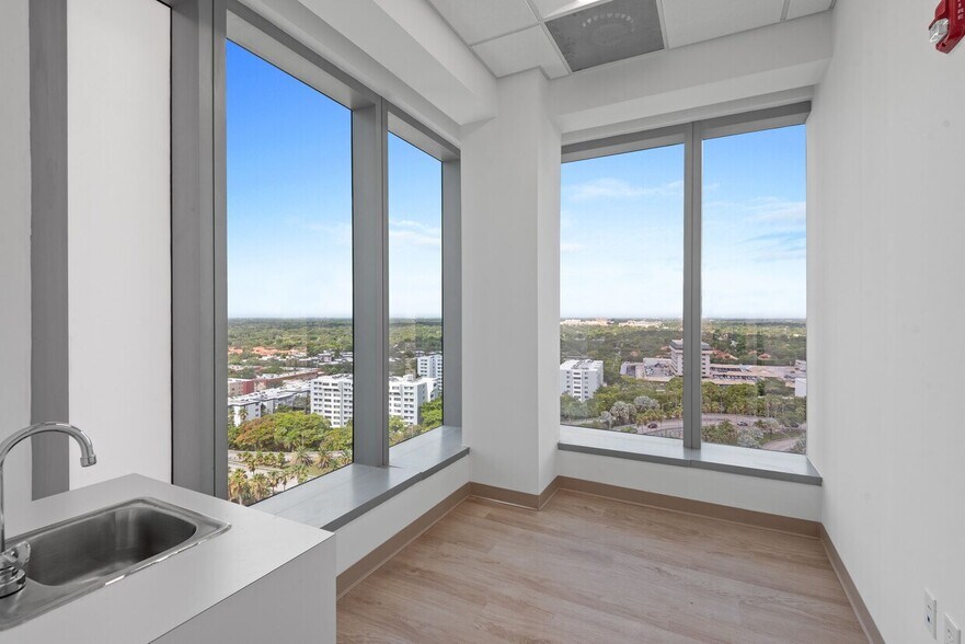 More Photos Of 8950 SW 74th Ct, Miami Medical For Lease