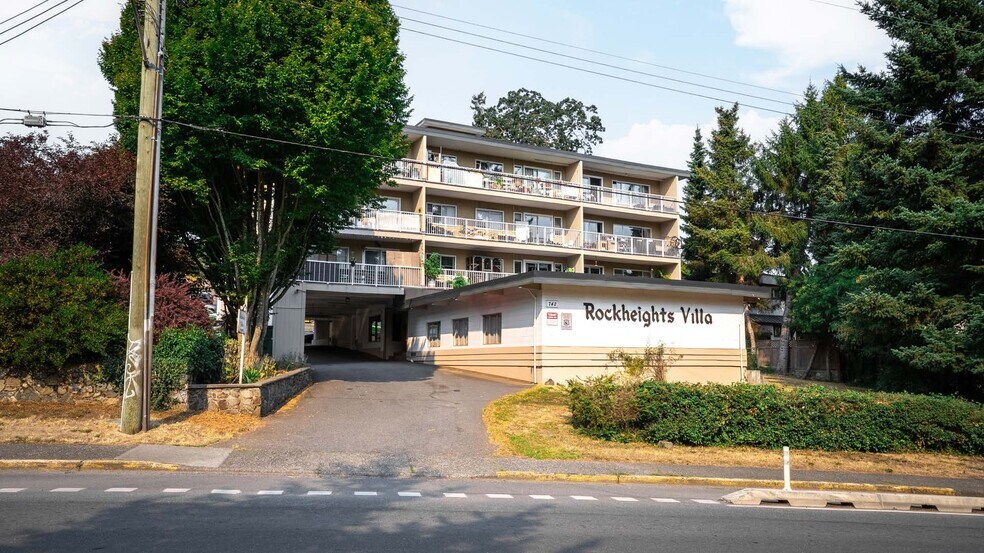 Primary Photo Of 742 Lampson St, Esquimalt Apartments For Sale