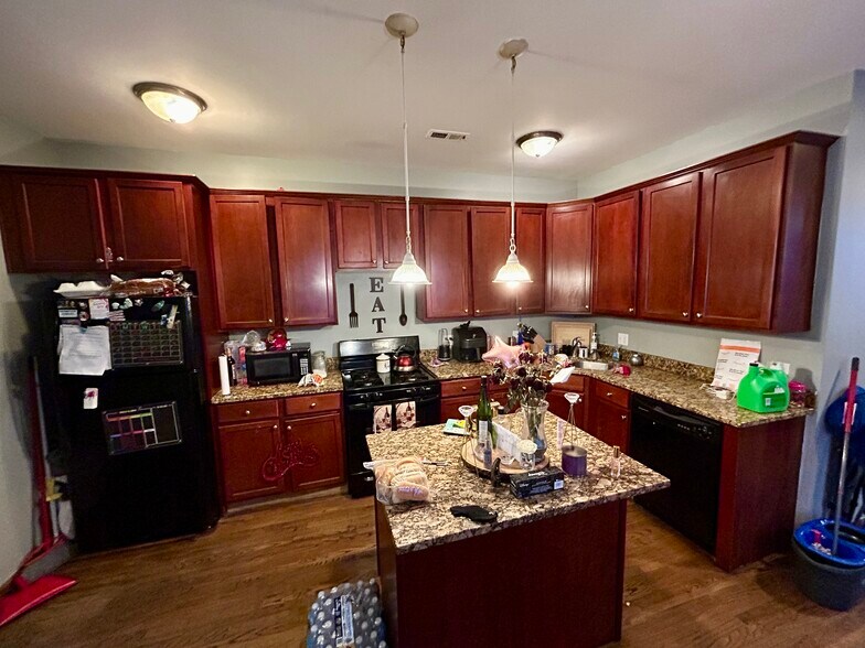 More Photos Of 5644 S Prairie Ave, Chicago Apartments For Sale