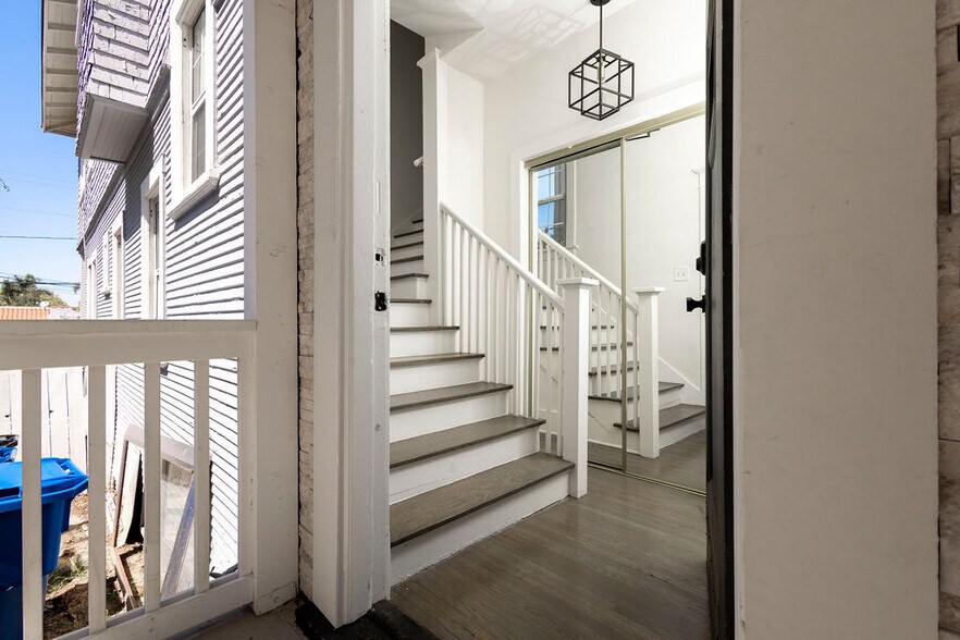 More Photos Of 1053 Hudson ave, Los Angeles Apartments For Sale