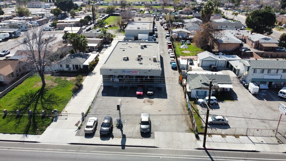 More Photos Of 26035 Baseline, San Bernardino Freestanding For Lease