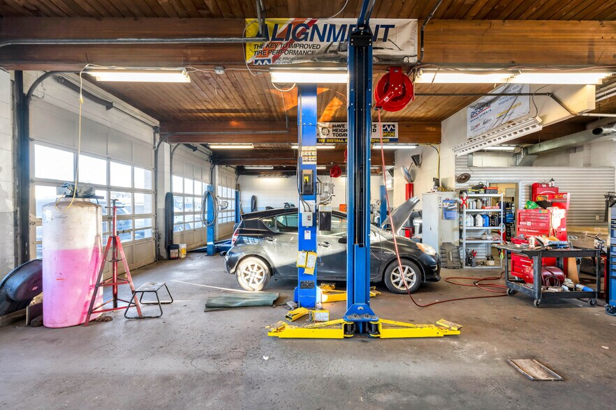 More Photos Of 20010 Industrial Av, Langley Warehouse For Sale