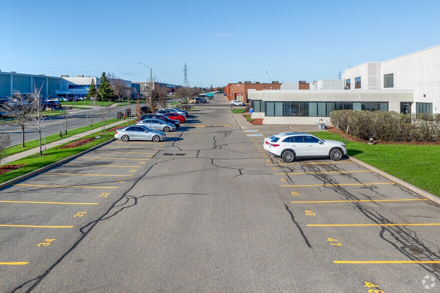 More Photos Of 475 Admiral Blvd, Mississauga Warehouse For Lease