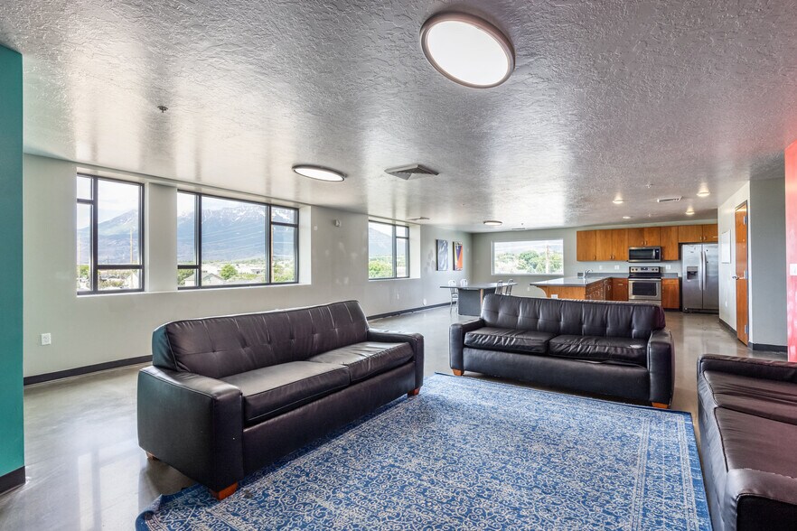 More Photos Of 600 S Geneva Rd, Orem Schools For Sale