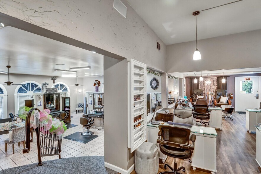 More Photos Of 144 Reamer St, Auburn Specialty For Sale