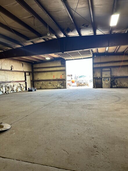 More Photos Of 10150 E Hwy. 2, Commerce City Warehouse For Lease