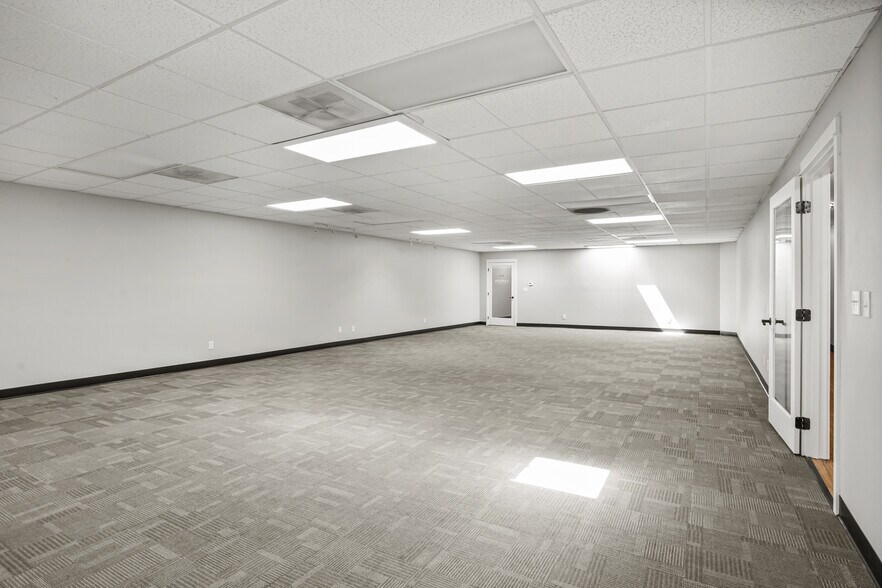 More Photos Of 320 N Main St, Prineville Storefront Retail Office For Sale