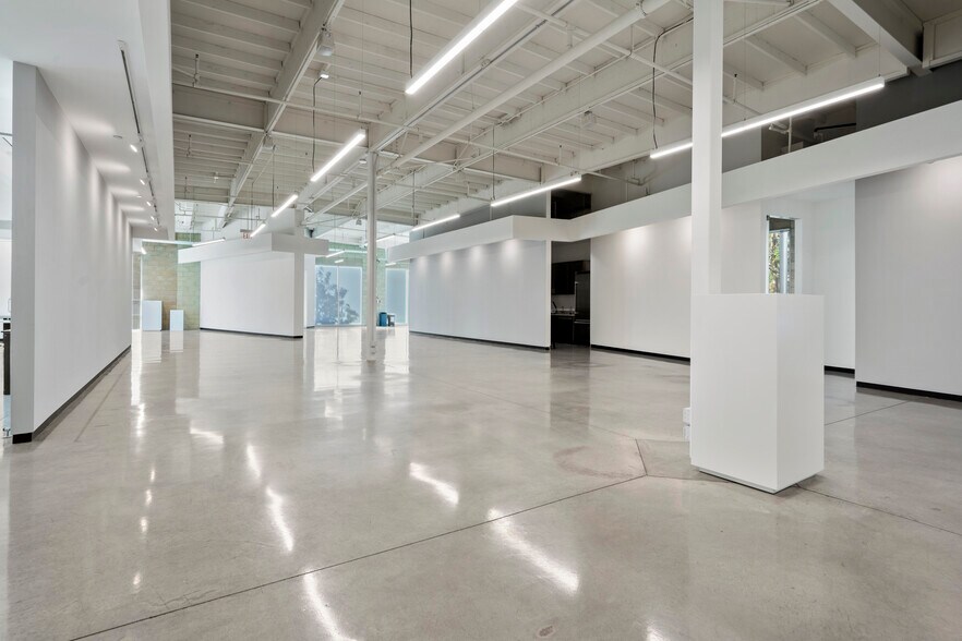 More Photos Of 8801 Research Dr, Irvine Loft Creative Space For Lease