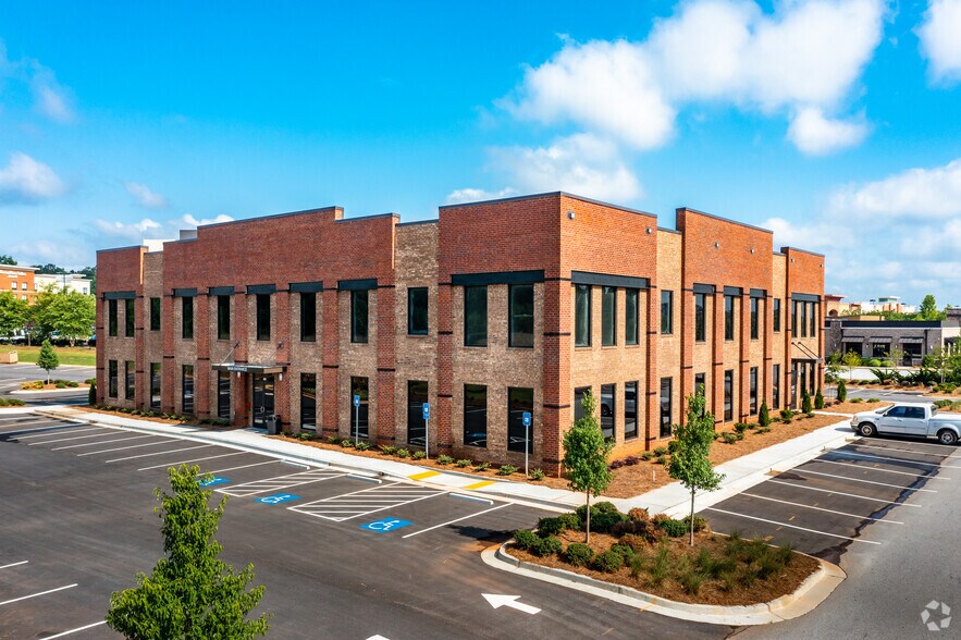 More Photos Of 560 Newnan Crossing Byp, Newnan Office For Lease