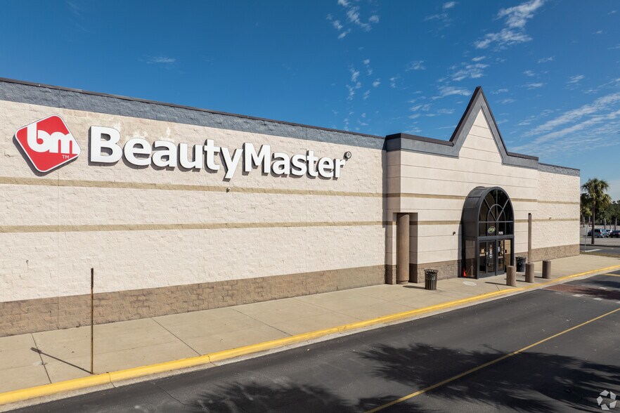 More Photos Of 7149-7475 W Colonial Dr, Orlando Unknown For Lease