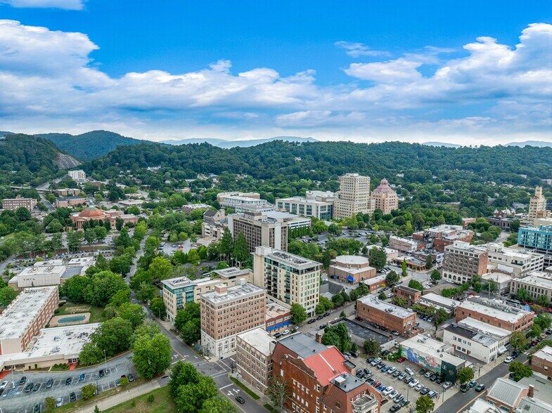 More Photos Of 60 N Market St, Asheville Apartments For Lease