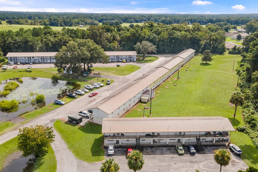 Primary Photo Of 150-221 SE Sundial Pl, Lake City Apartments For Sale