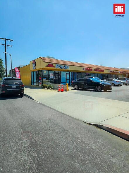 More Photos Of 8646-8658 Woodman Ave, Arleta Freestanding For Lease