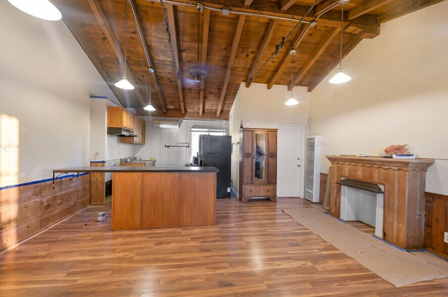 More Photos Of 1750 S Coast Hwy, Laguna Beach Storefront Retail Residential For Lease