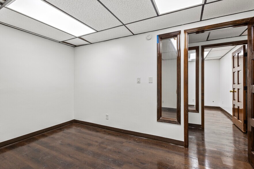 More Photos Of 108 N Depot Dr, Fort Pierce Office Residential For Lease