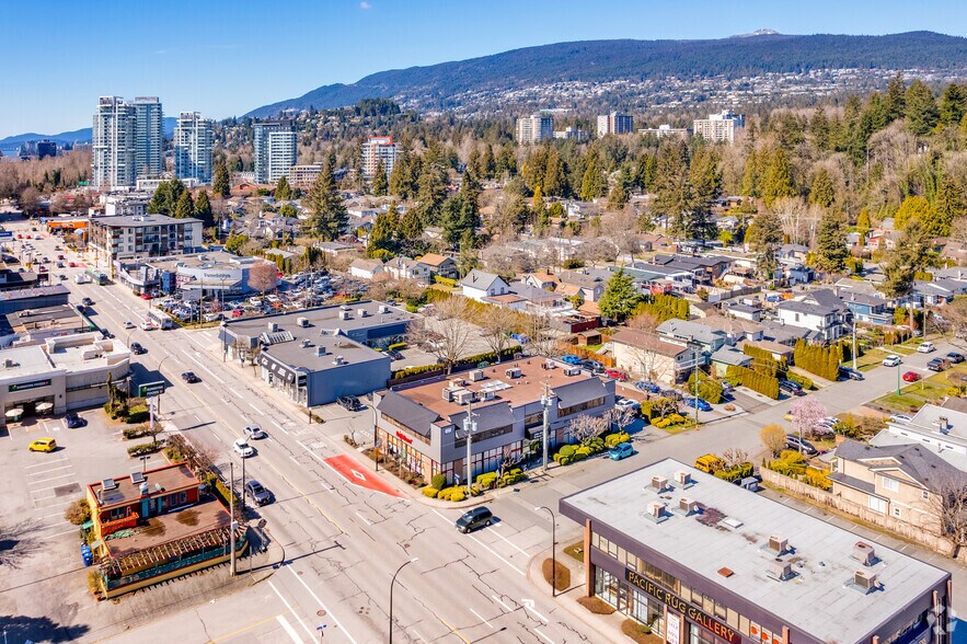 More Photos Of 1500 Marine Dr, North Vancouver Office For Lease