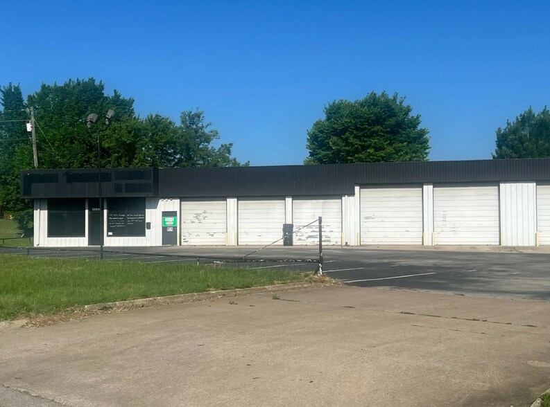 More Photos Of 12310 State Highway 155 S, Tyler Auto Dealership For Sale