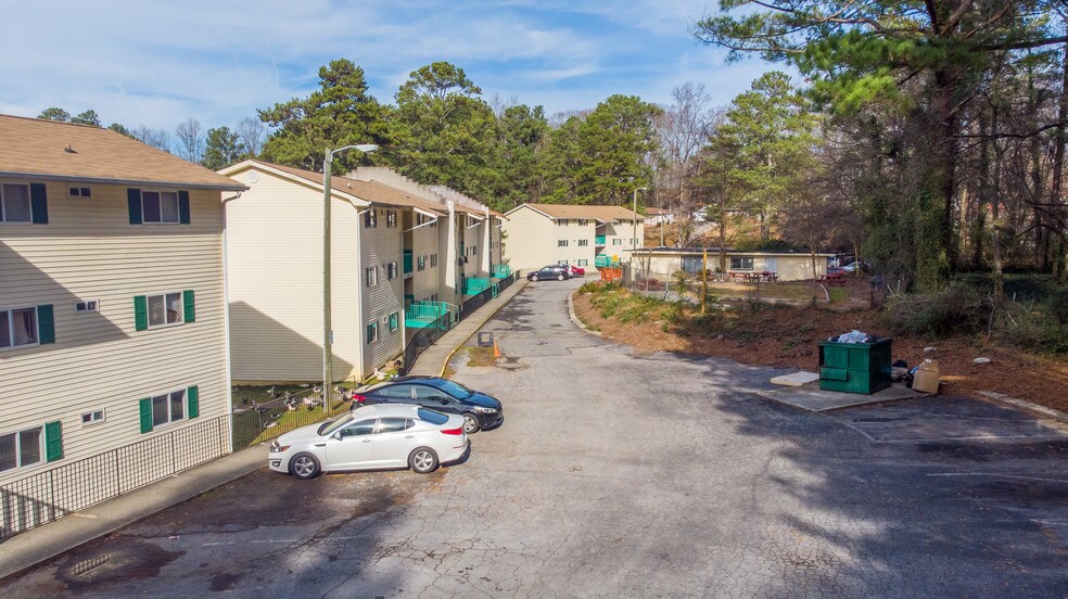 More Photos Of 417 Barton Dr, Forest Park Apartments For Sale