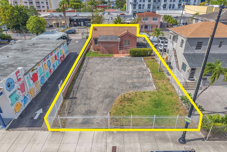 Primary Photo Of 1437 SW 1st St, Miami Medical For Sale