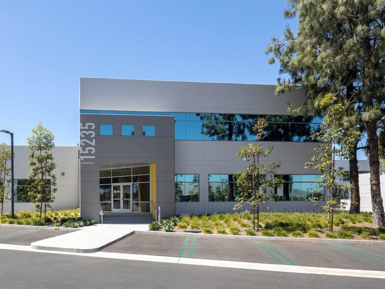 More Photos Of 15295 Alton Pky, Irvine Unknown For Lease