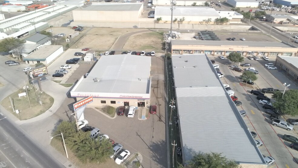 More Photos Of 5999 McPherson Rd, Laredo Auto Repair For Sale