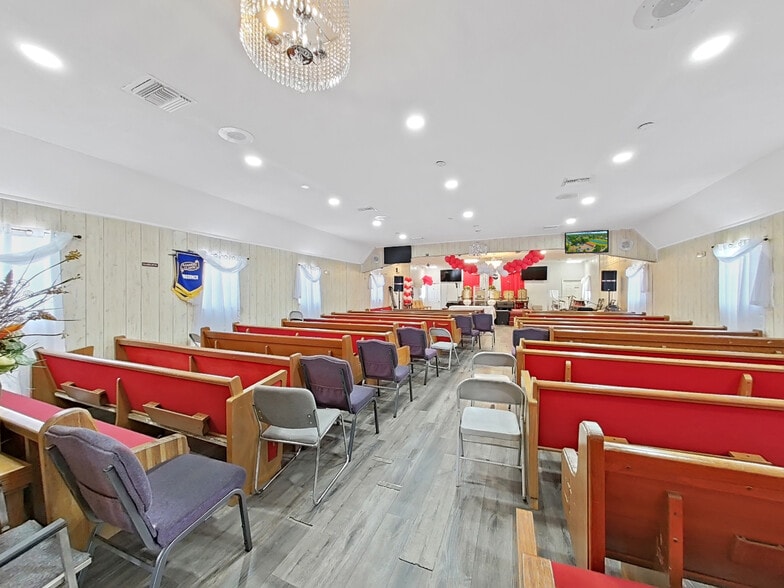 More Photos Of 3201 E Genessee St, Tampa Religious Facility For Sale