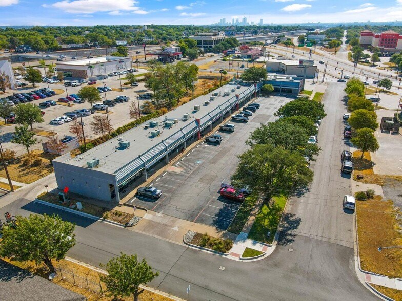 More Photos Of 5700-5730 Locke Ave, Fort Worth Unknown For Lease