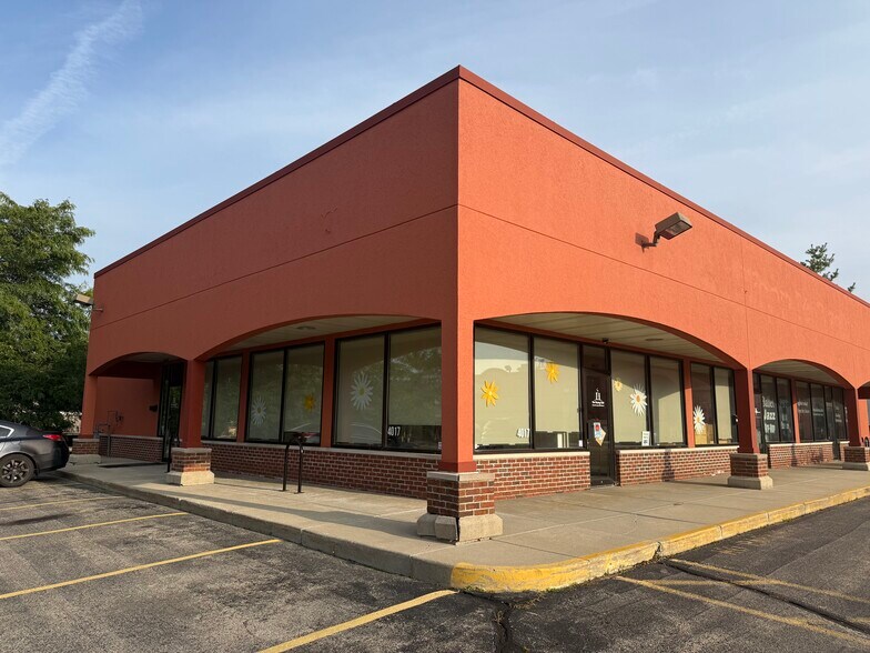 Primary Photo Of 4013-4015 Lien Rd, Madison General Retail For Lease